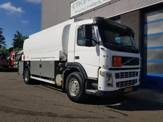 Volvo FM 9.340 2006 - Petrol, Diesel 17000 Ltr. 3 Compartementen obrazek 5