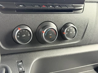 Opel Movano 2022 - 2.3 Turbo 136 PK / L2H2 / INRICHTING / 1e EIG. / TREKHAAK / CAMERA / AIRCO / CRUISE / 3-ZITS изображение 18