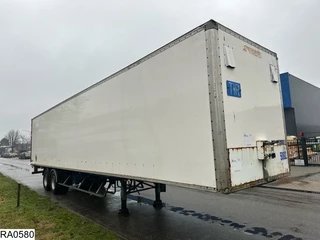 Fruehauf N/A 1999 - gesloten bak Estimated 3000 Jerrycans obrazek 3