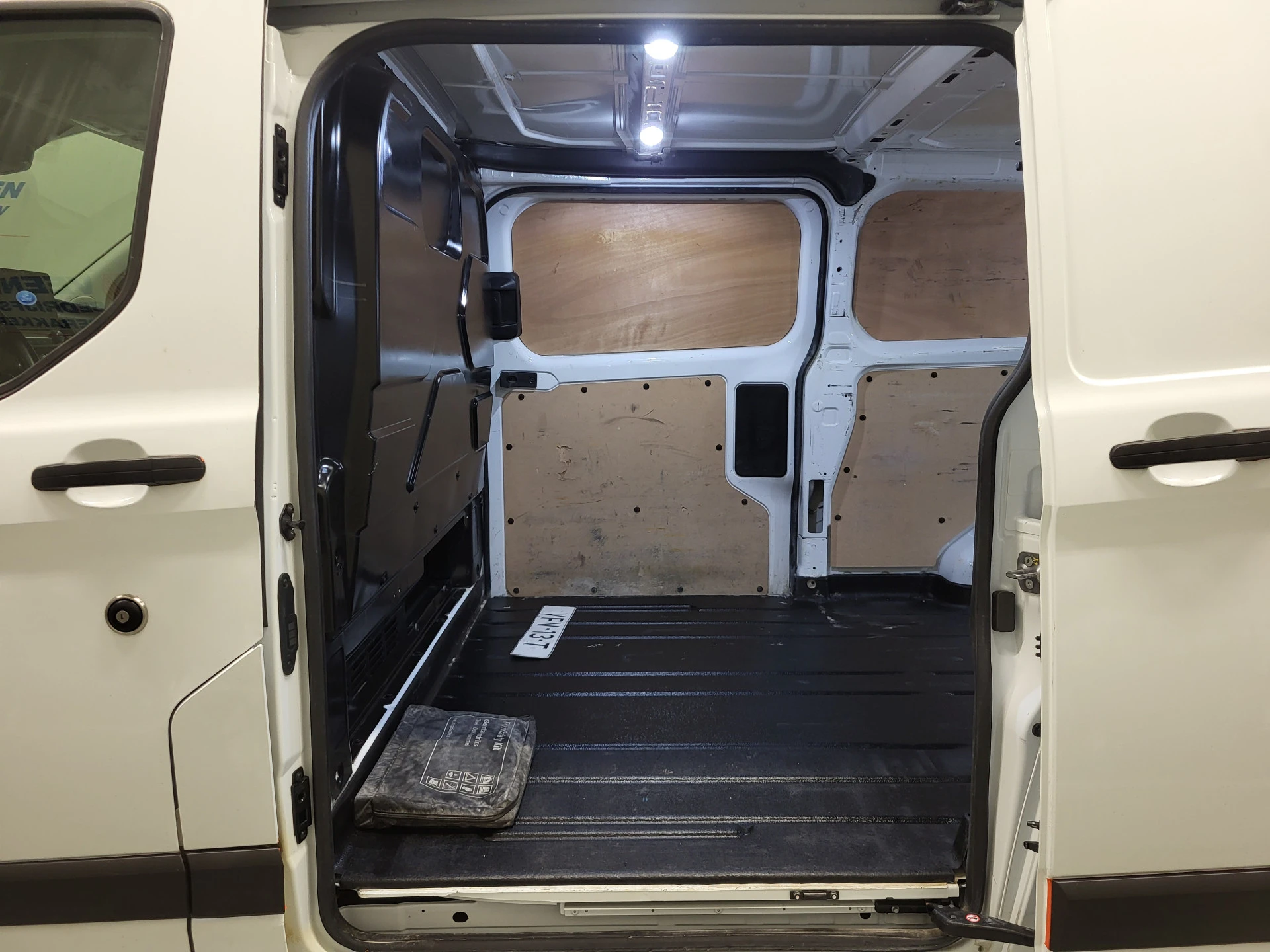Ford Transit Custom 2020 - 2.0TDCI L2/H1 2X Schuifdeur Euro 6! image 6