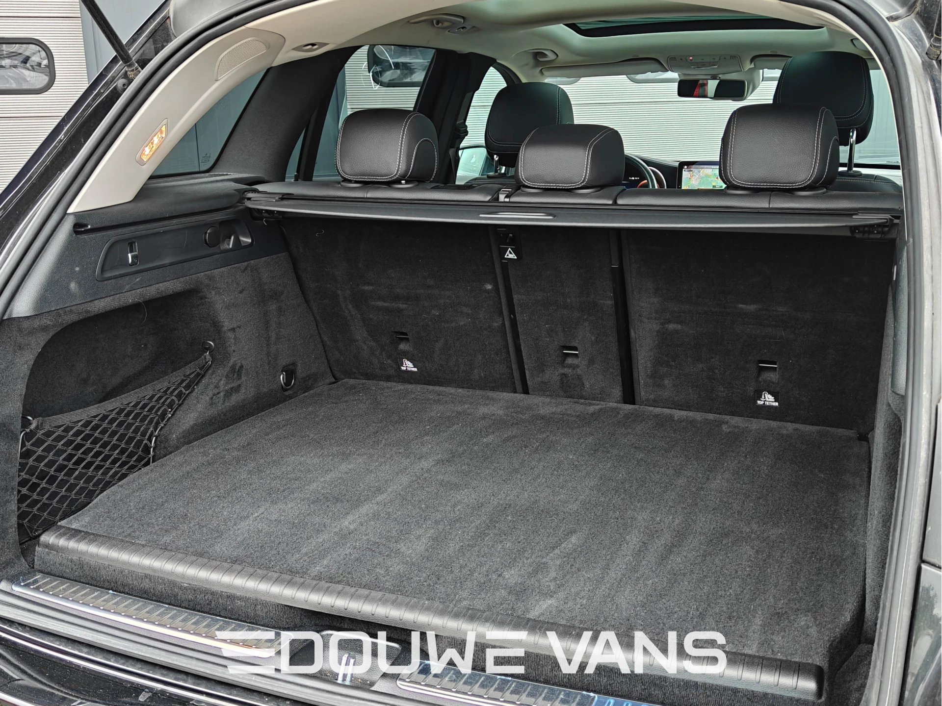 Mercedes-Benz GLC 2020 - 300e 4MATIC AMG Panorama Leder Night Pakket Memory Bild 6