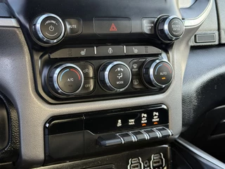 Dodge Ram 1500 2018 - 5.7 V8 4x4 BIG HORN / CREW CAB / LPG-G3 / NL AUTO / PANO / CAMERA / 3.5T TREKHAAK / GORILLA EXHAUST immagine 20