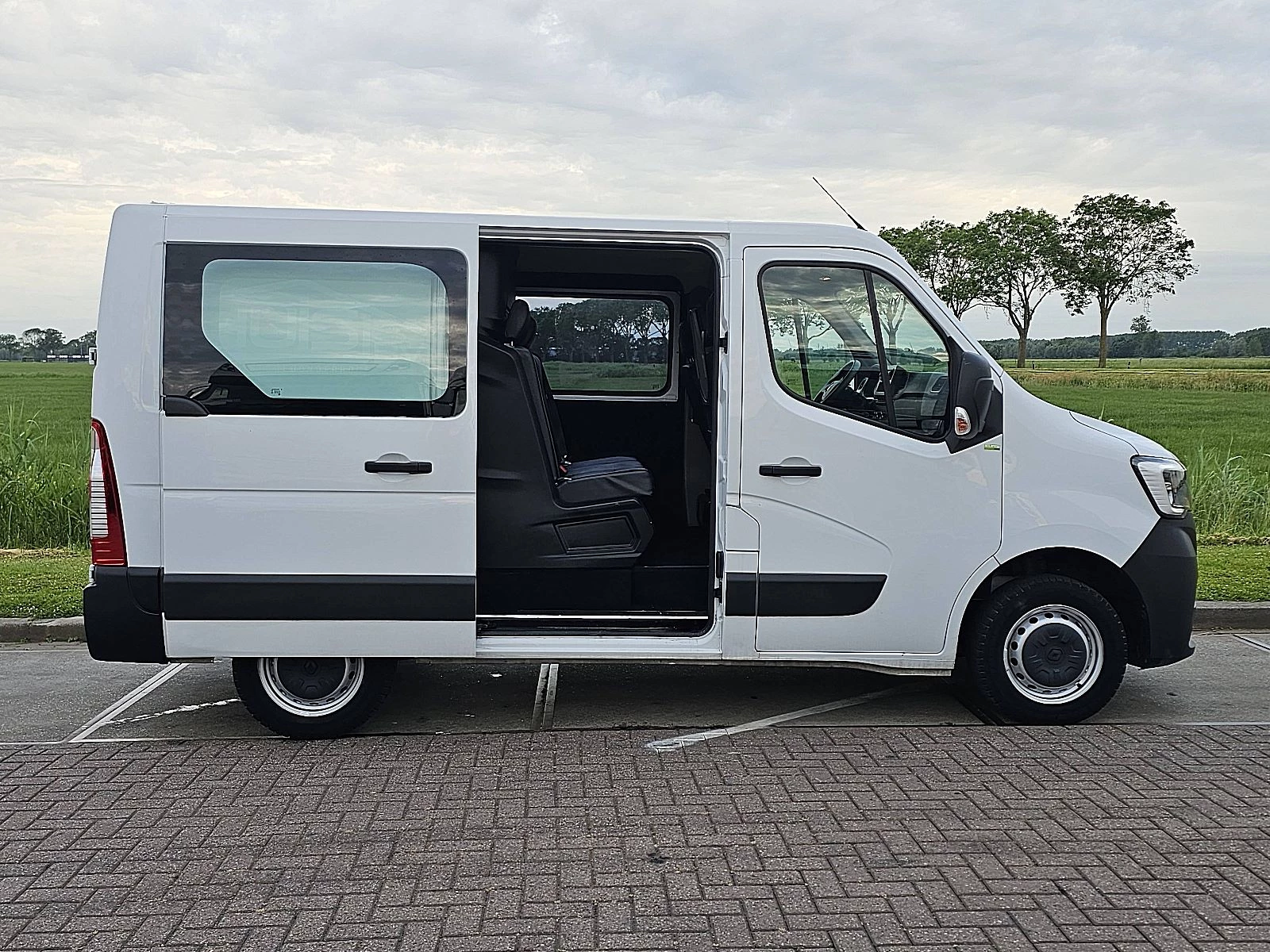 Renault Master 2021 - 2.3 zdjęcie 13