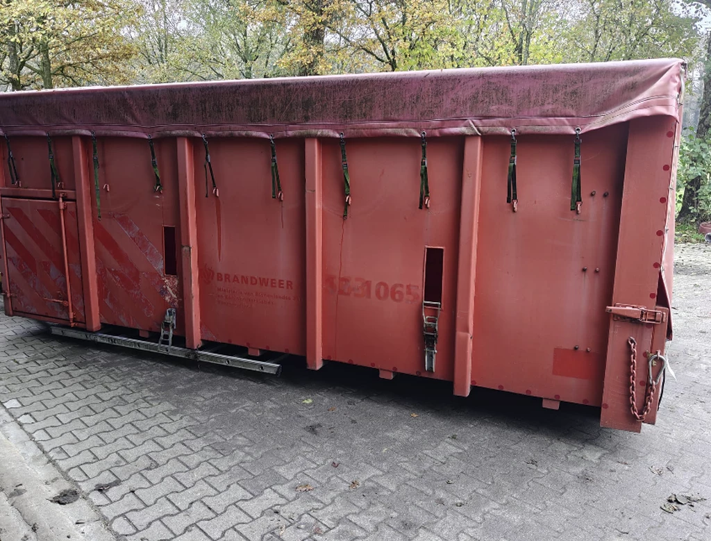 haakarm container Bild 2