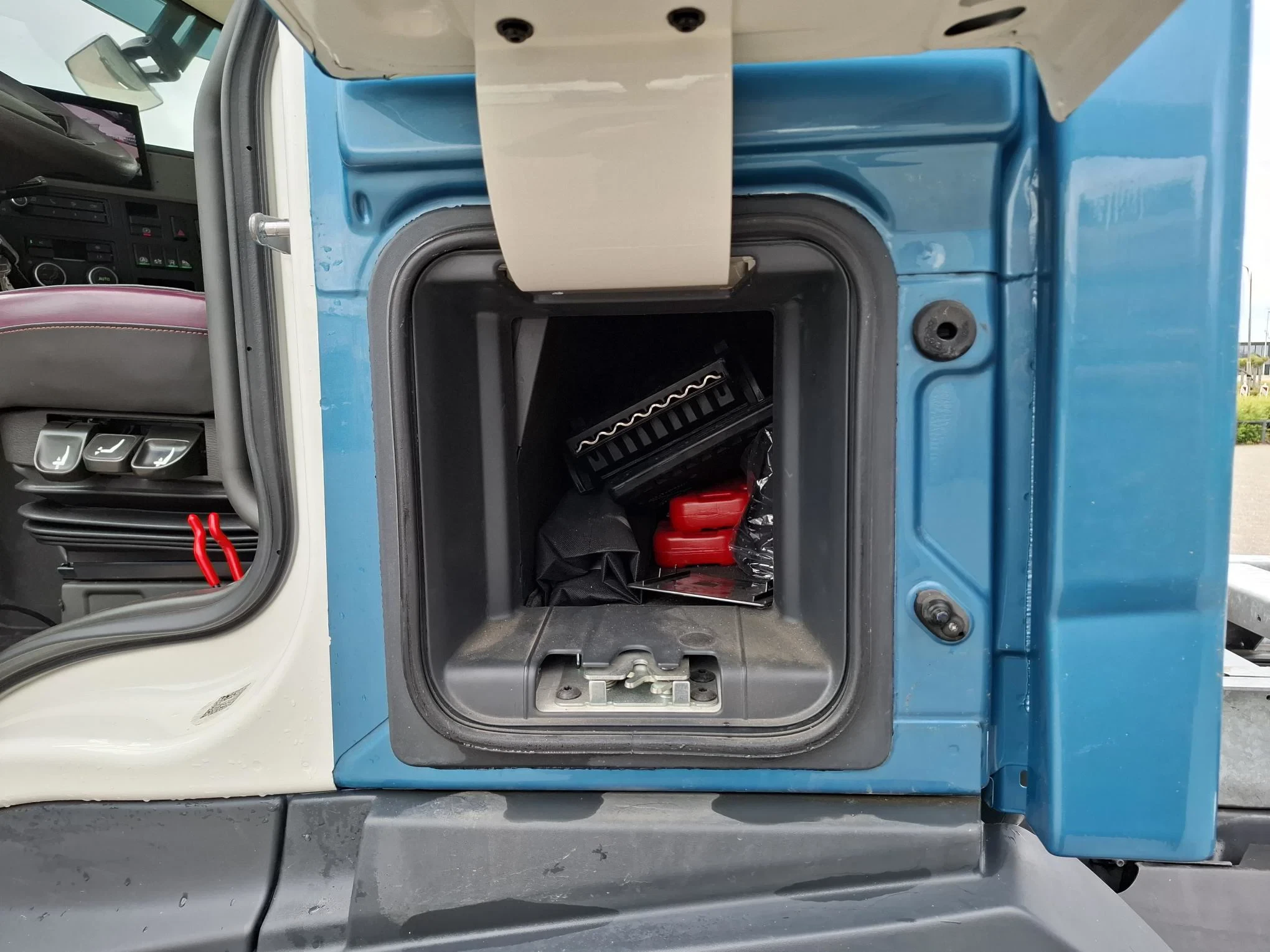 Volvo FM5-380 2024 - / VEB / !!ONLY:77517 KM!! / LIFT+LENKACHSE / INLINER / DAS / LWDS / TUV:11-07-2026 / AUTOMATIC / EURO-6 / 2024 afbeelding 33