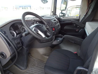 DAF N/A 2017 - XF106 SPACECAB obrazek 3