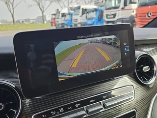 Mercedes-Benz V-Class 2021 - 300 CDI image 21