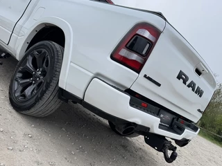 Dodge Ram 1500 2021 - LARAMIE NIGHT 5.7L V8, LAGE BIJTELLING, LPG, 1E EIG, PANO, 360, ACC, H&K, 22 INCH LIMITED WHEELS, 12 INCH SCREEN imagen 6