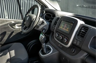 Renault Trafic 2020 - 2.0 dCi 145 L2H1 | Automaat | 145 PK | 3-Zits | Camera | Cruise | Airco | Trekhaak afbeelding 2 miniatuur