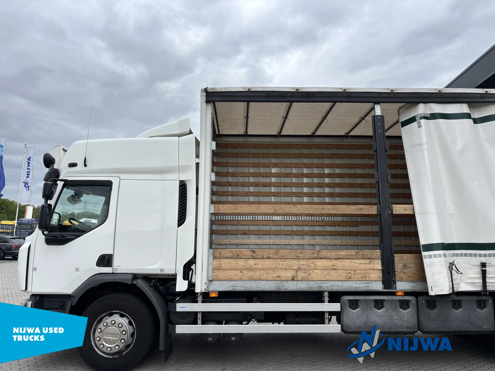 Renault D WIDE 4x2 Schuifzeil + Laadklep 2000KG 2020 afbeelding 26