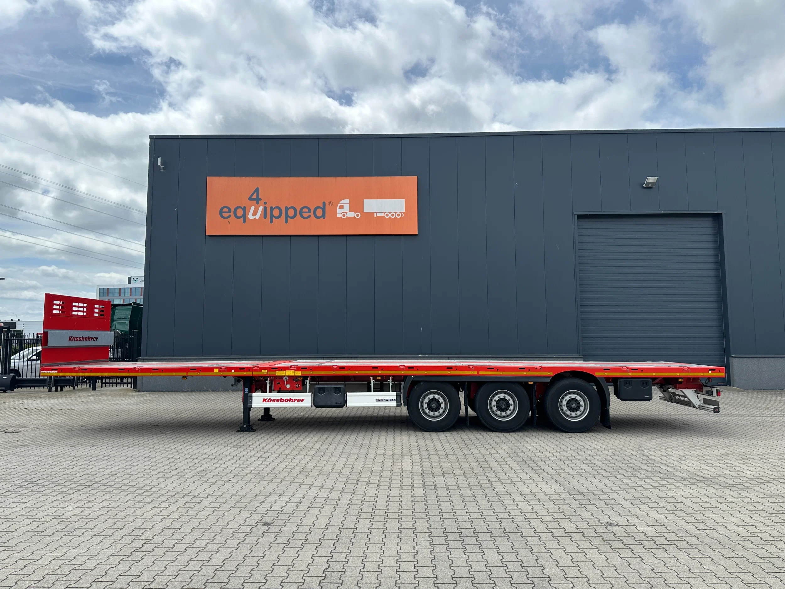 KAESSBOHRER 2026 - new and unused Heavy-Duty flatbed / 690cm extendable / steering axle / discbrakes / NL-trailer / APK: 04-2027 imagen 4