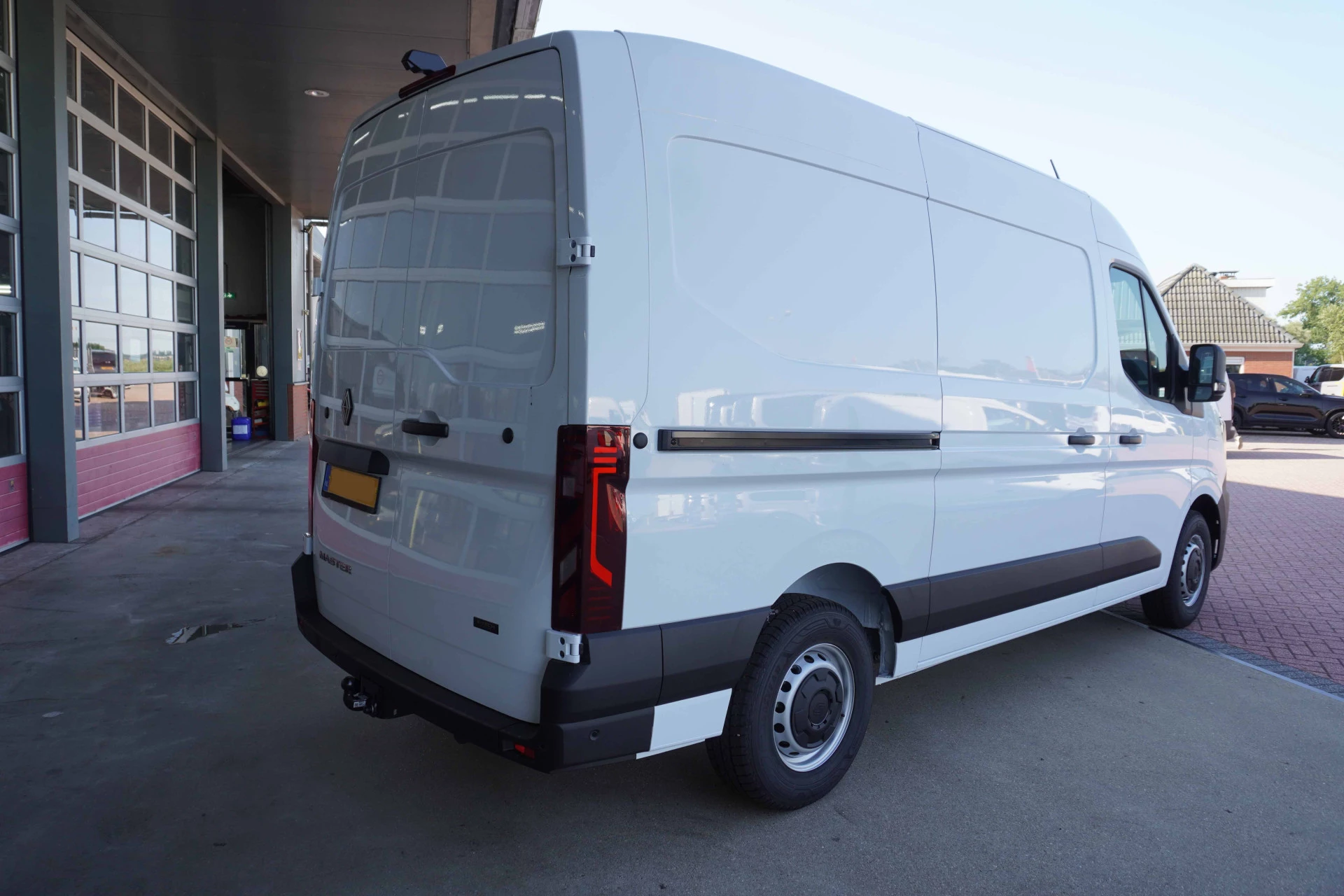 Renault Master 2026 - E-Tech T35 L2H2 Advance long range 87 kWh 143PK Automaat immagine 4