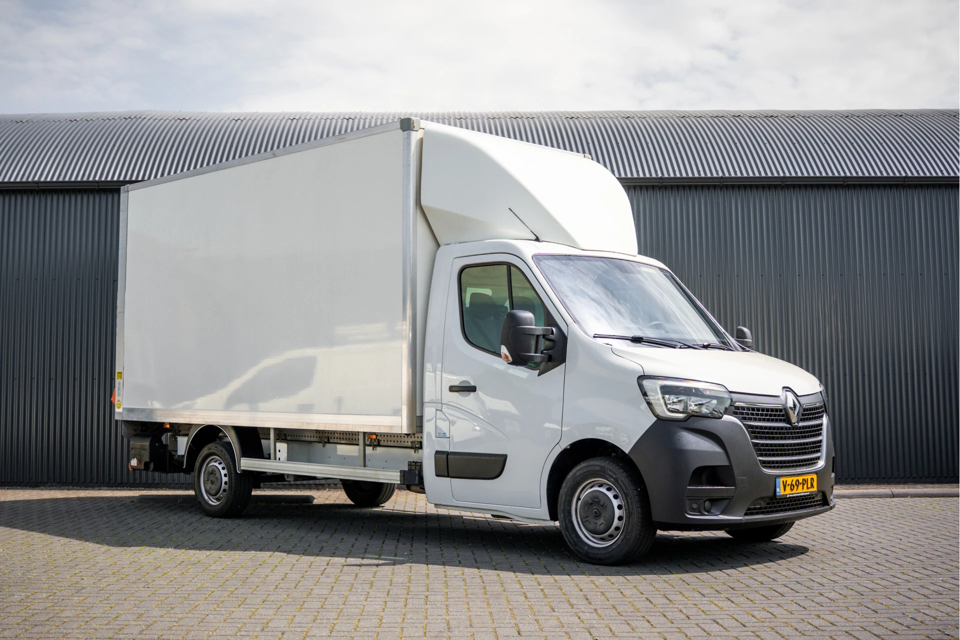 Renault Master 2023 - **2.3dCi | Bakwagen met Laadklep | LED | Carplay | Camera | Cruise** image 4