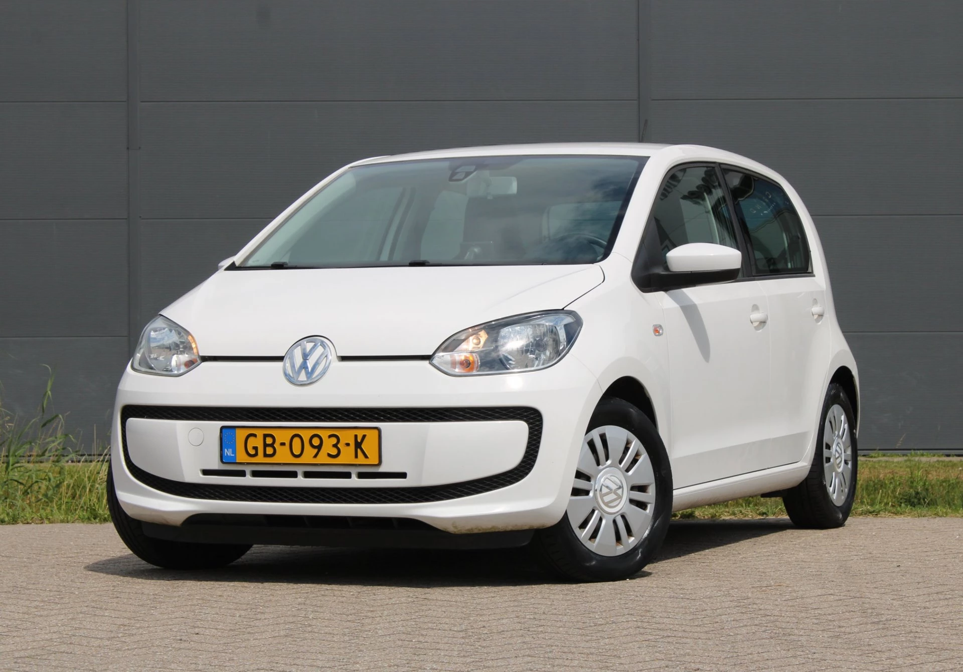 Volkswagen up! 2015 - 1.0 Move Up! BlueMotion Navigatie 1eEigenaar afbeelding 2