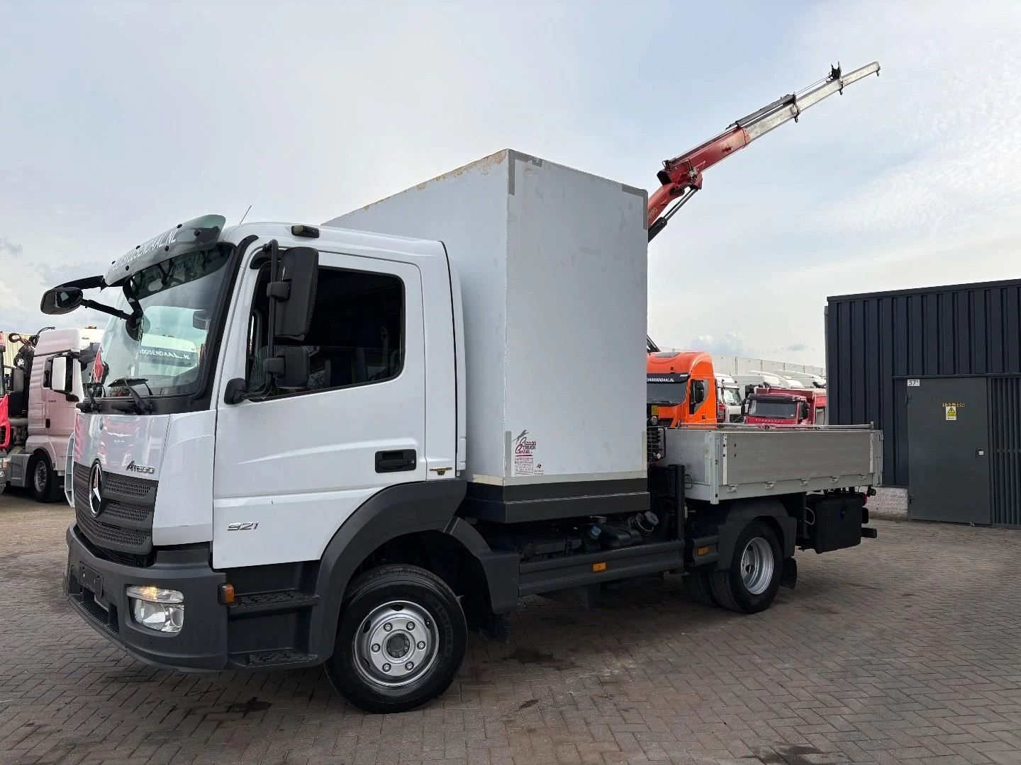 Mercedes-Benz Atego 2014 imagem 3