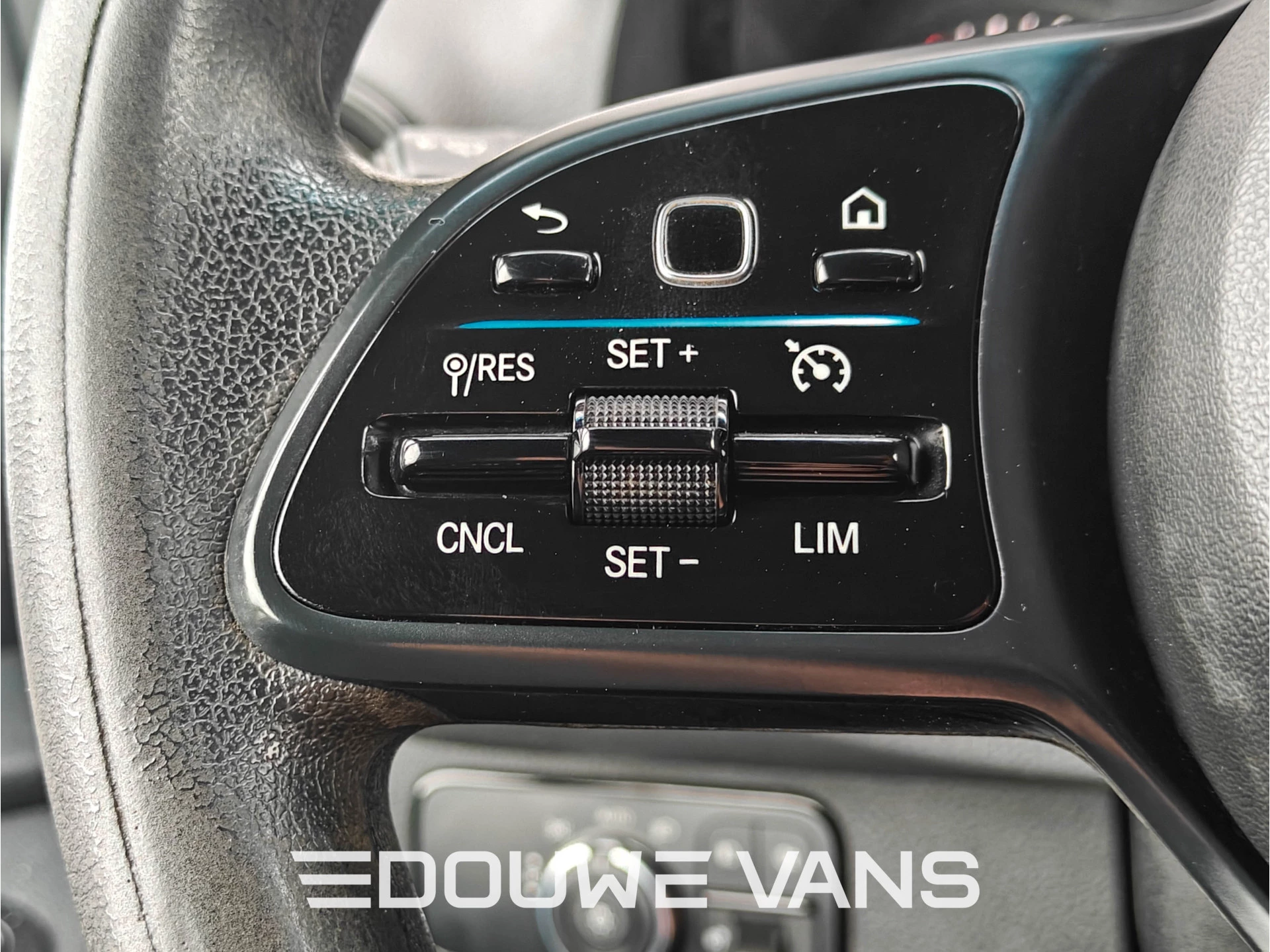 Mercedes-Benz Sprinter 2020 - L2H2 319 Automaat Zwart Trekhaak LED 360 Camera afbeelding 21