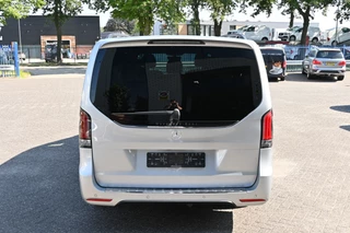 Mercedes-Benz V-Class 2024 - 300d 4-Matic Exclusive AMG L3 DC zdjecie 15