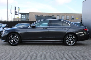 Mercedes-Benz E-Class 2021 - 300e Luxury Line LEDER MEMORY PANORAMADAK BURMESTER DISTRONIC 360-CAMERA HEAD-UP KEY-LESS GO obrazek 11