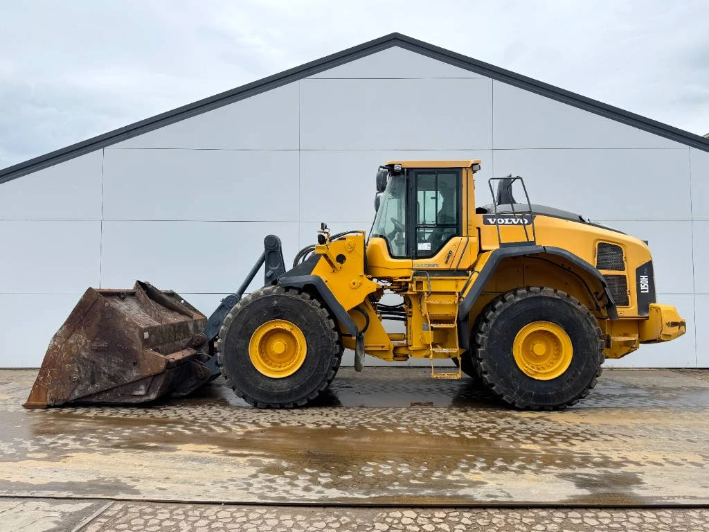 Volvo 2015 - L150H - High-tip Bucket / Backup Camera obrázek 1