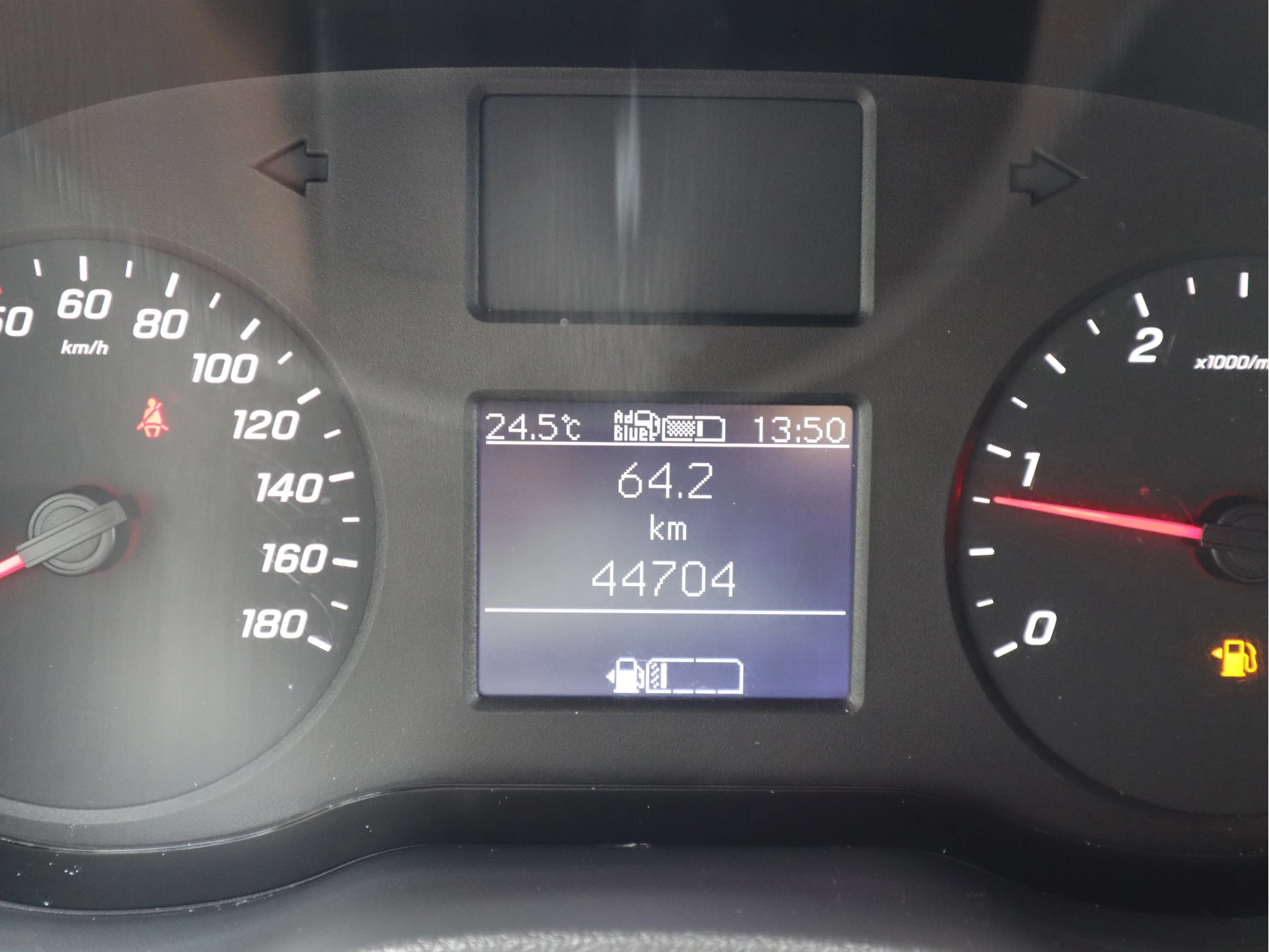 Mercedes-Benz Sprinter 2024 - 315 CDI 150 pk L2H2 Mbux - Camera - Bankje afbeelding 21