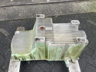 Mercedes-Benz N/A - A 4220140102 / A 422 014 01 02 CARTERPAN V-8 ENGINE imagen 2