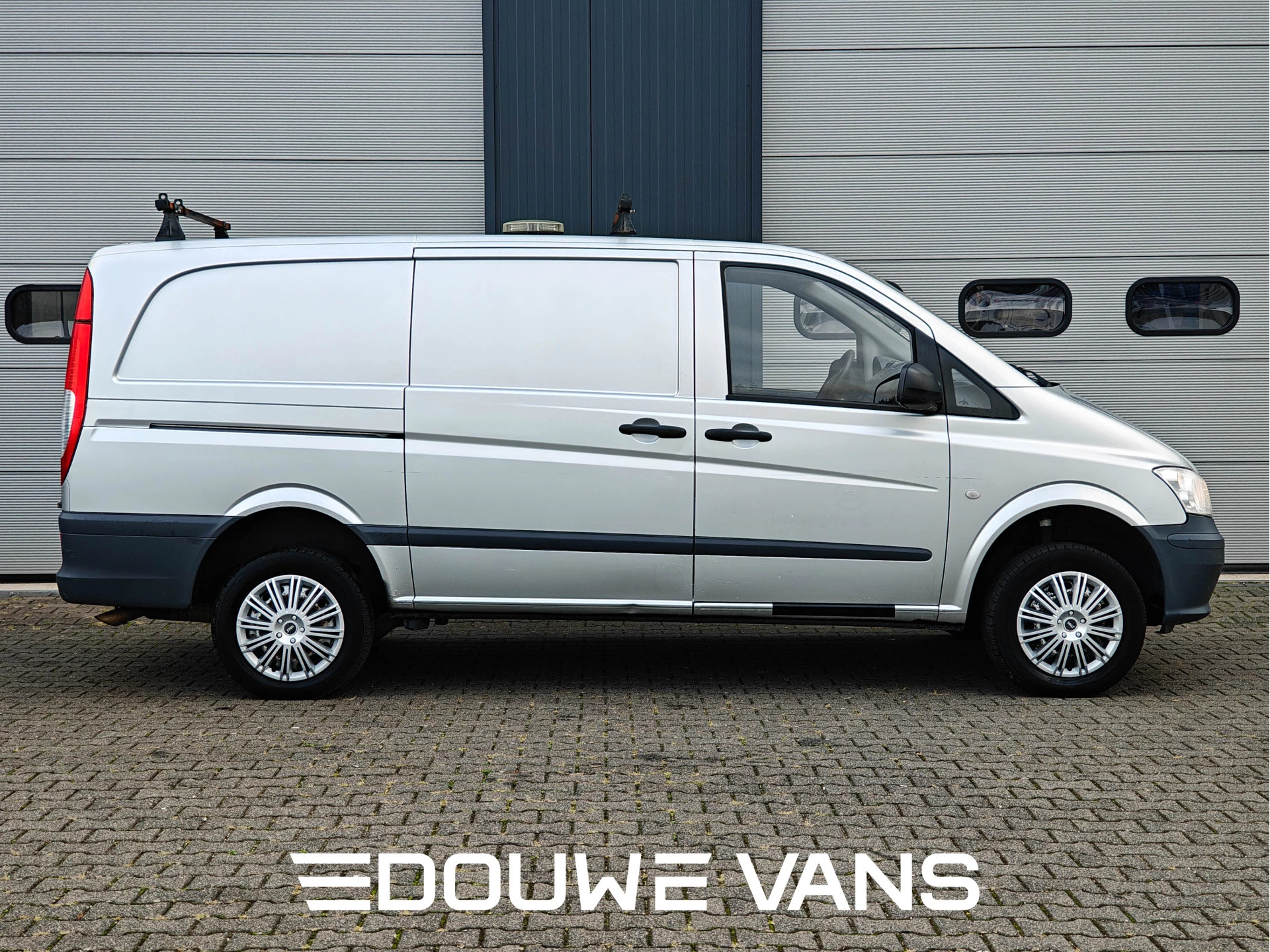 Mercedes-Benz Vito 2011 - 113 L2 4x4 Automaat Airco Trekhaak Omvormer Flitsl zdjęcie 4