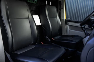 Volkswagen Transporter 2018 - 2.0 TDI L1H2 Comfortline | Airco | Cruise | Trekhaak obrazek 13