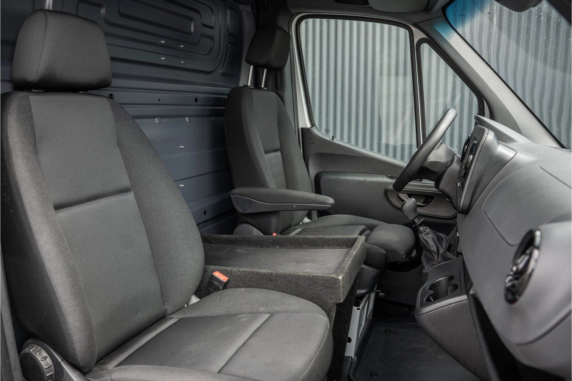 Mercedes-Benz Sprinter 2020 - 311 CDI RWD L2H2 | Volledig Ingericht | Mbux | Camera | Navi | Climatronic image 16