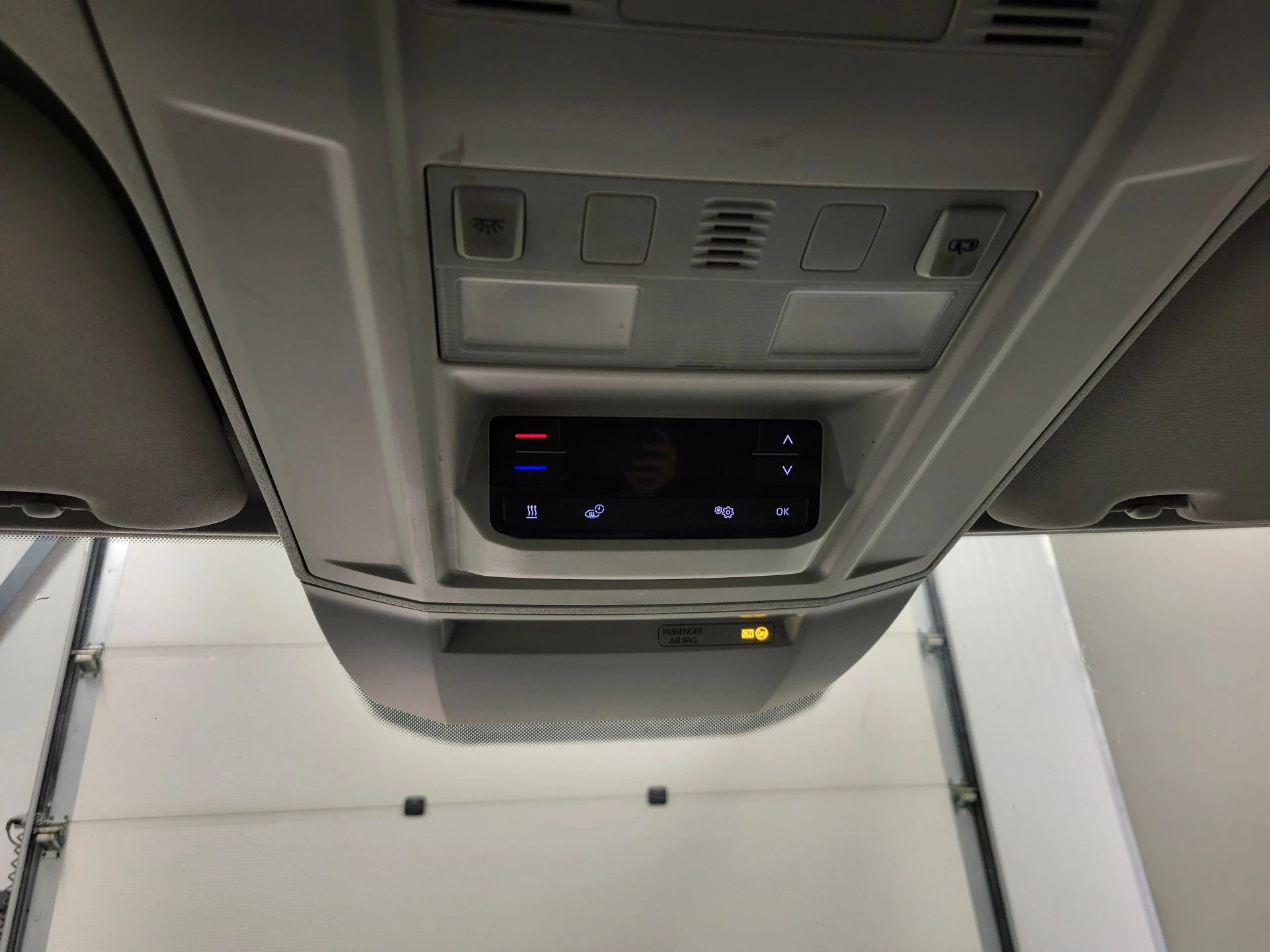 Volkswagen Crafter 2018 - 2.0TDI Dubbele Cabine Kipper 3000kg Trekgewicht Euro 6! image 12