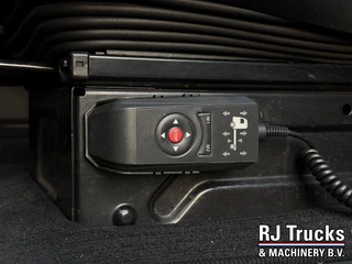 Mercedes-Benz Actros 2016 - 1845 - Retarder | Full Spoilers | 2x Tank | NL Truck image 9