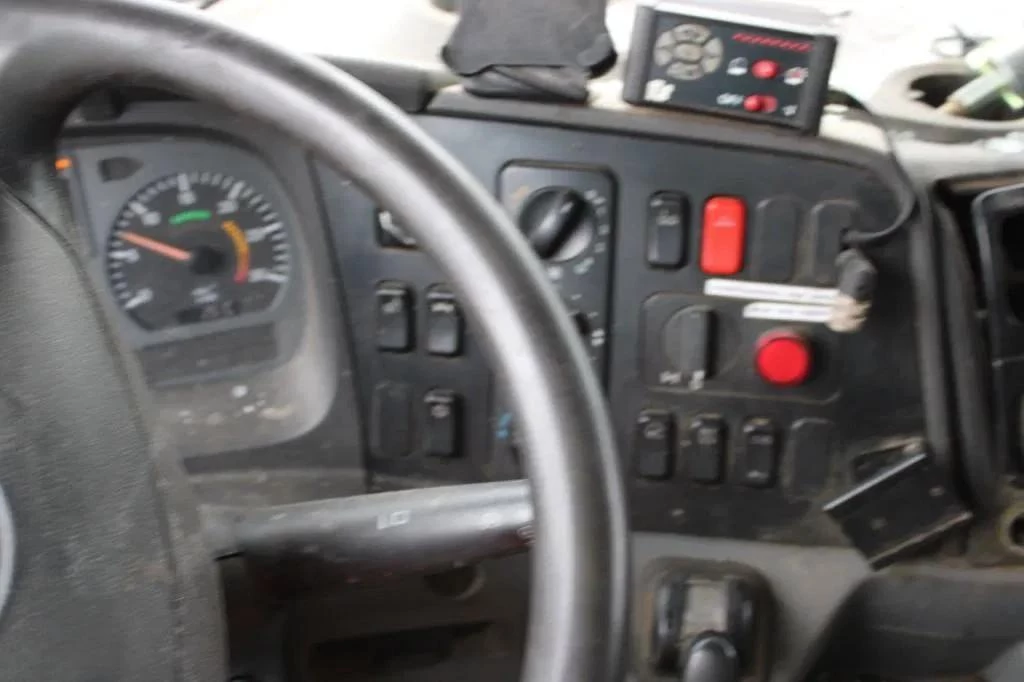 Mercedes-Benz Axor 2010 image 30