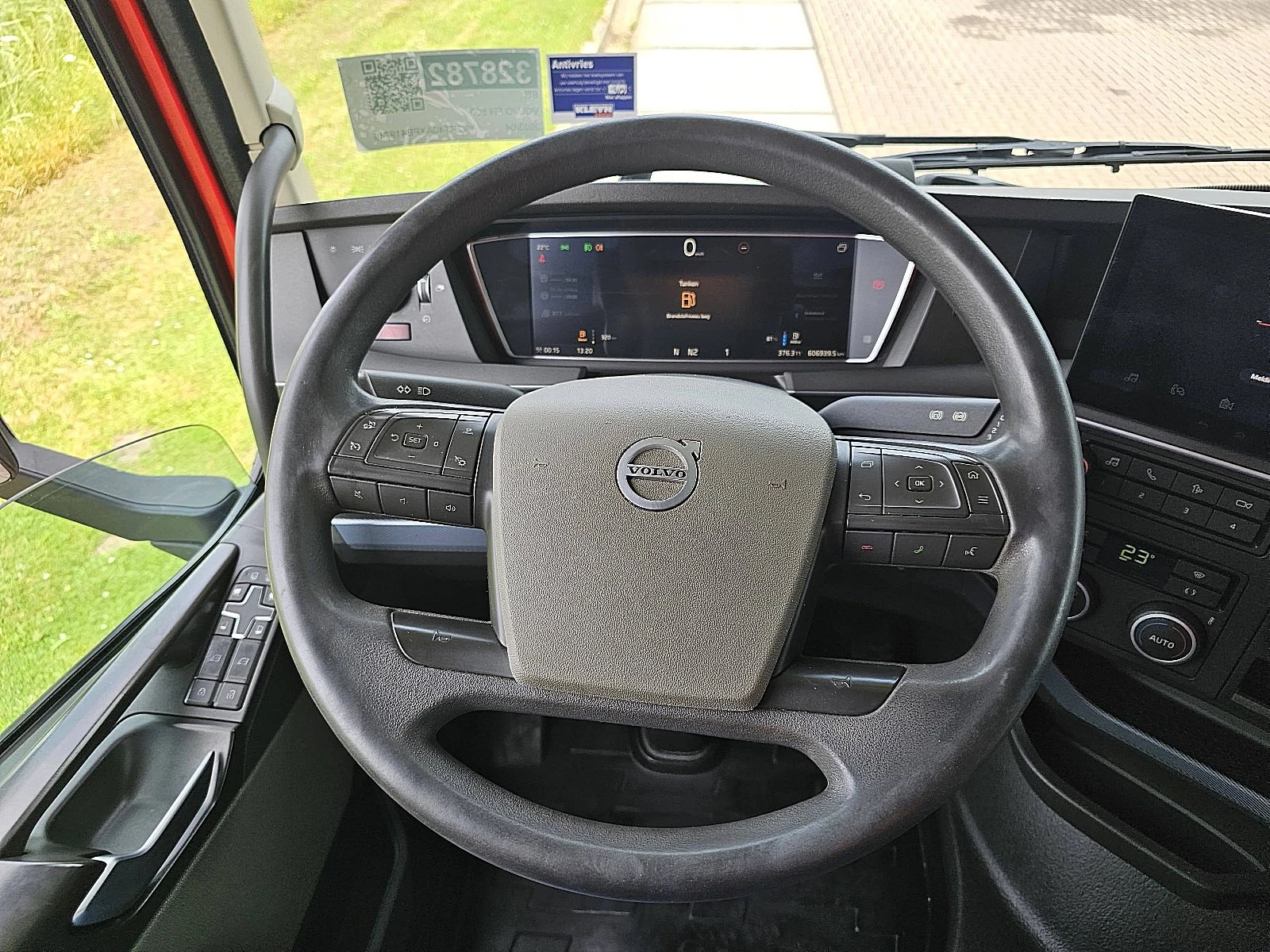 Volvo FH 2023 - 500 image 9