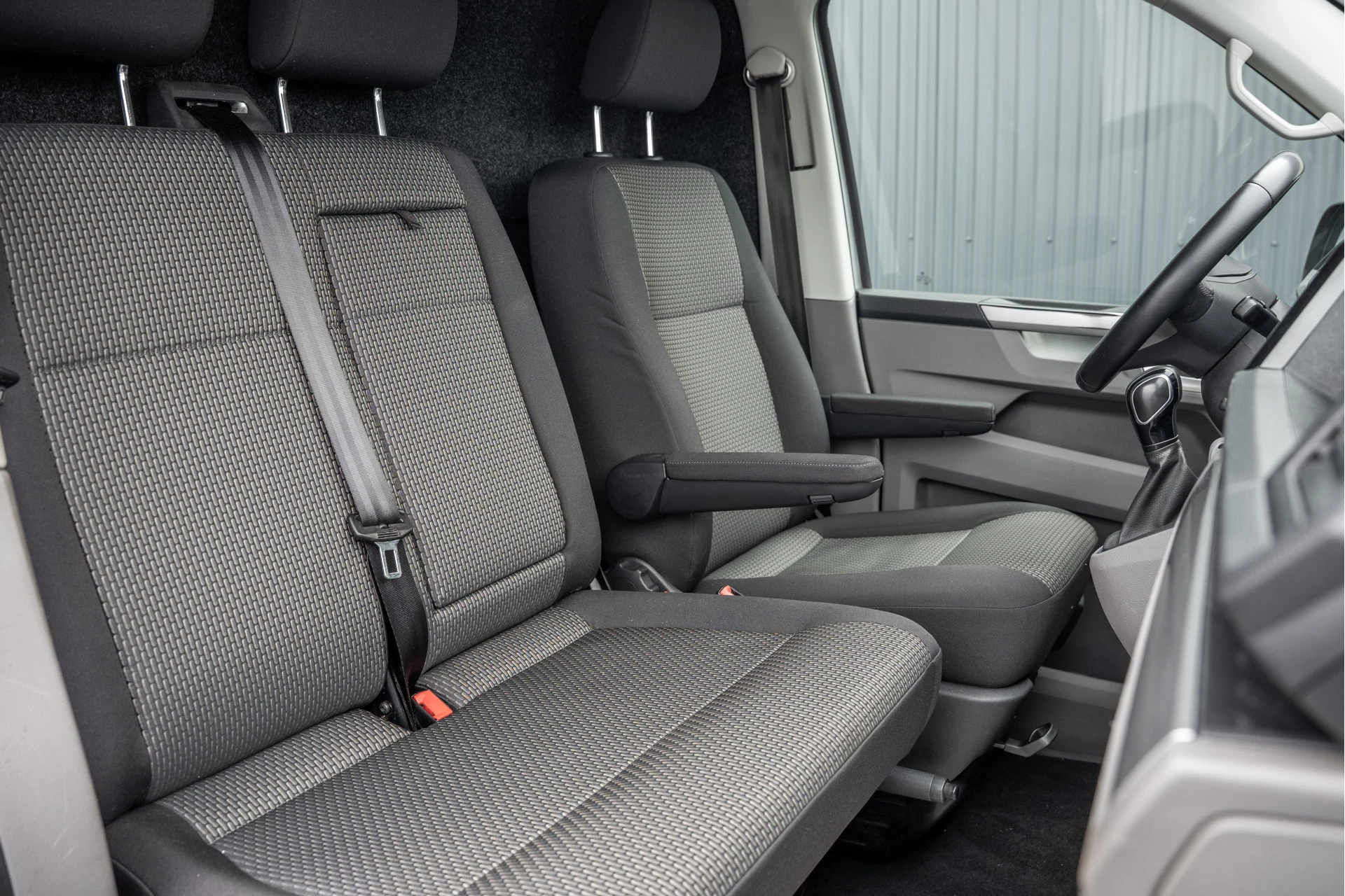 Volkswagen Transporter 2021 - T6.1 Bulli 2.0 TDI L1H1 | Virtual cockpit | Automaat | 150 PK | 3-Zits | 1e Eigenaar | LED | Camera | Carplay | PDC | Zijschuifdeur R+L | Trekhaak obrázek 14