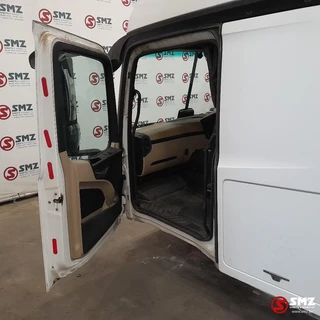 Mercedes-Benz N/A 2016 - Occ cabine RHD Mercedes obrazek 10