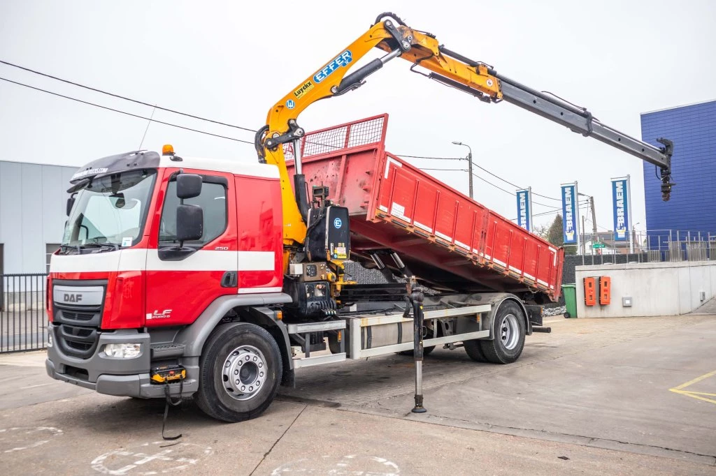 DAF 2015 - LF 250 - EFFER 145 image 1