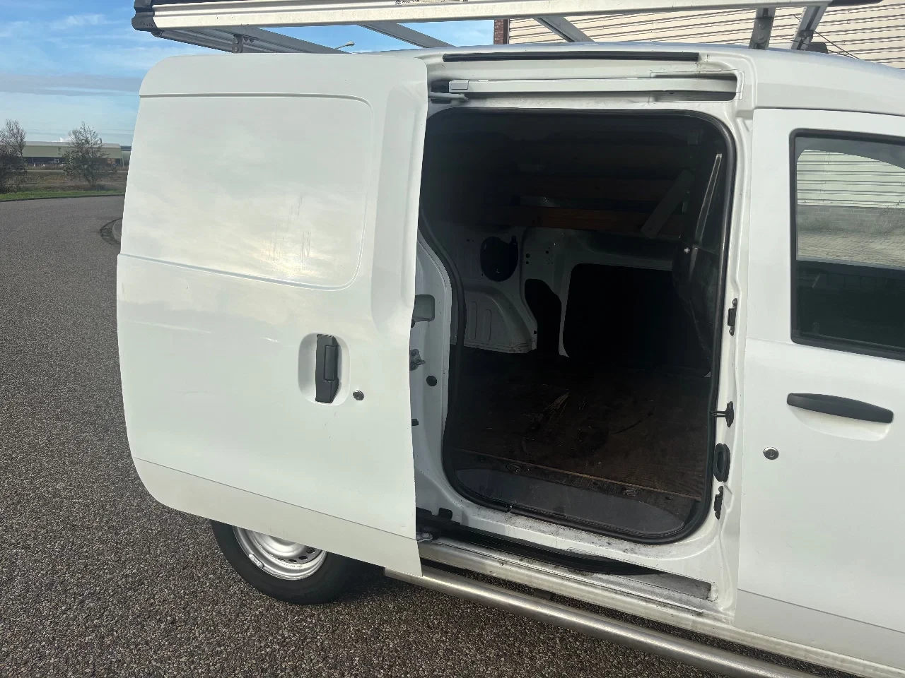 Dacia Dokker 2014 - 1.5DCI L1H1 Imperiaal Trekhaak MARGE afbeelding 6