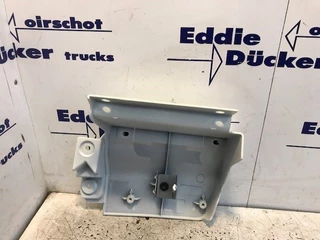 DAF N/A - 1835961 FRONT WHEEL MUDGUARD RH obrazek 2