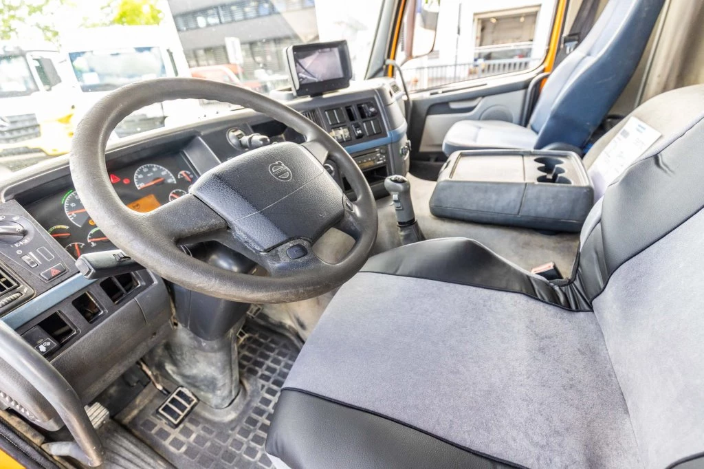 Volvo 2006 - FM 12.440 +MANUAL+ LIEBHERR 9M3 afbeelding 16