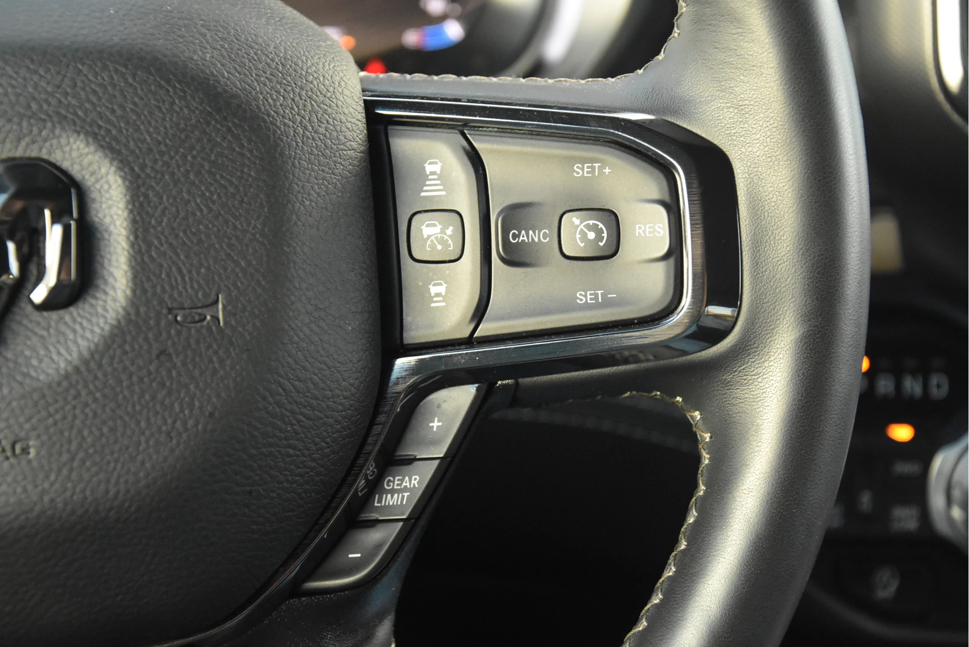 Dodge Ram 1500 2024 - 5.7 V8 4x4 Crew Cab Limited | Luchtvering | obrázek 10