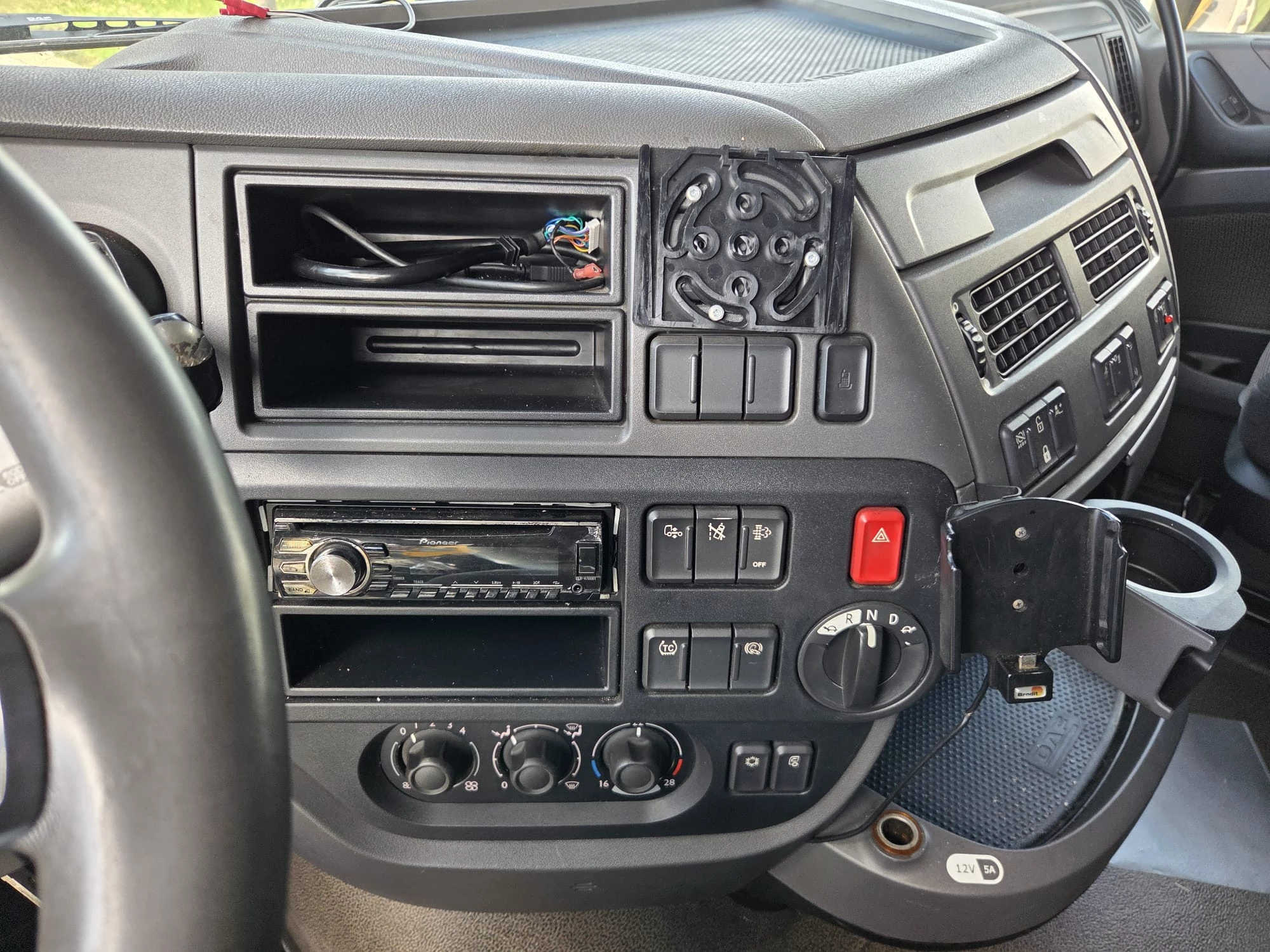 DAF XF 440 2015 - NL TRUCK TUV 10-2026 image 10