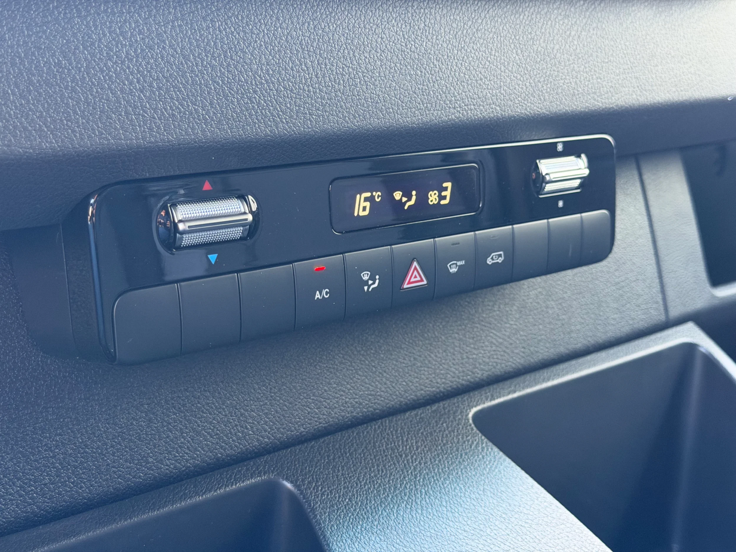 Mercedes-Benz Sprinter 2026 - 519CDI Openlaadbak Airco Camera Trekhaak L3 NIEUW C-Rijbewijs DUS BPM VRIJ obrázek 18