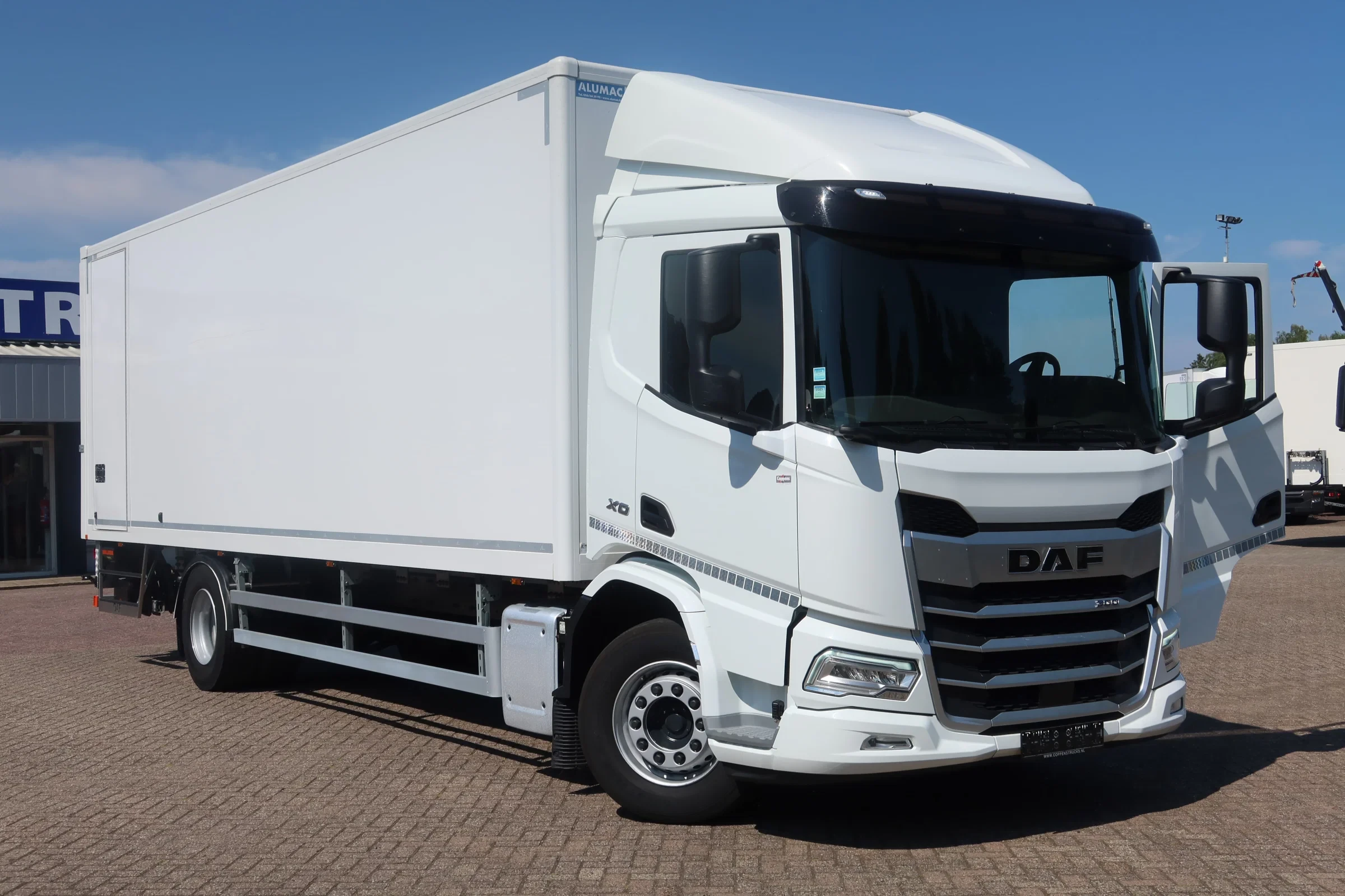 DAF XD 2024 - XD 300 Bak+Klep 2.000 kg obrázek 2