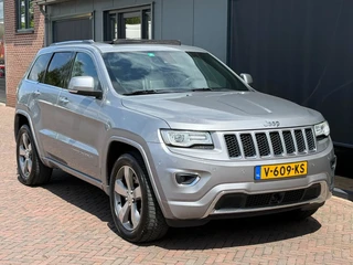 Jeep Grand Cherokee 2014 - 3.0 V6 CRD Overland 4x4 Grijskenteken Pano Luchtvering Stoelverwarm/verkoel. Leer Trekhaak te koop