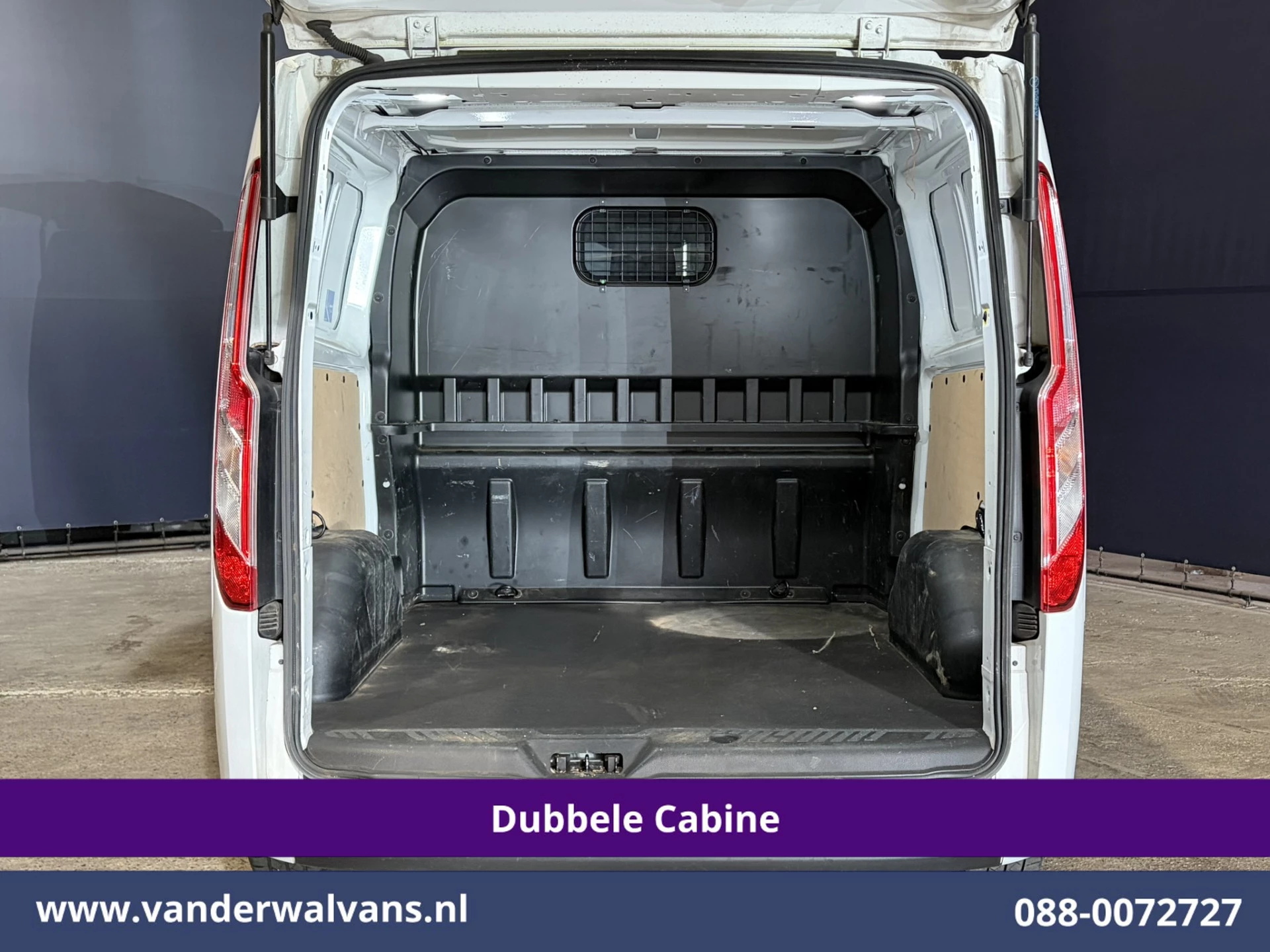 Ford Transit Custom 2022 - 2.0 TDCI 130pk L2H1 Dubbele Cabine Euro6 Airco | 6-Zits | Camera | Apple Carplay zdjęcie 13