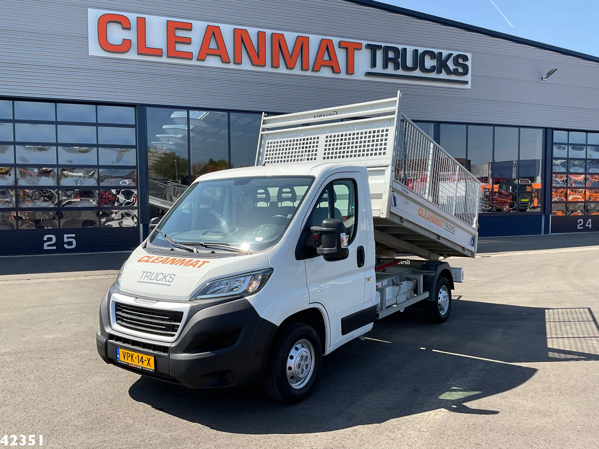 Peugeot Boxer 2018 - 2.0 HDI kipper obrázek 1