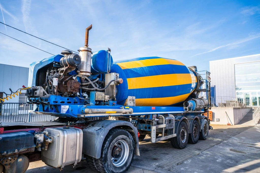 DE BUF 2014 - BETON MIXER/MISCHER/MALAXEUR-12M3-2020-MOTOR/MOTEUR afbeelding 1