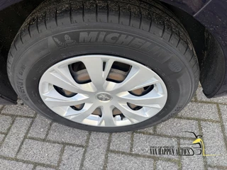 Peugeot 208 2017 - 1.2 PureTech Blue Lion / apk 5-2027 image 14