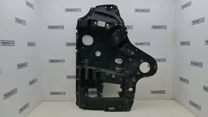 Mercedes-Benz - Body & Chassis Parts Koplamp drager Re. MB MP4 image 1