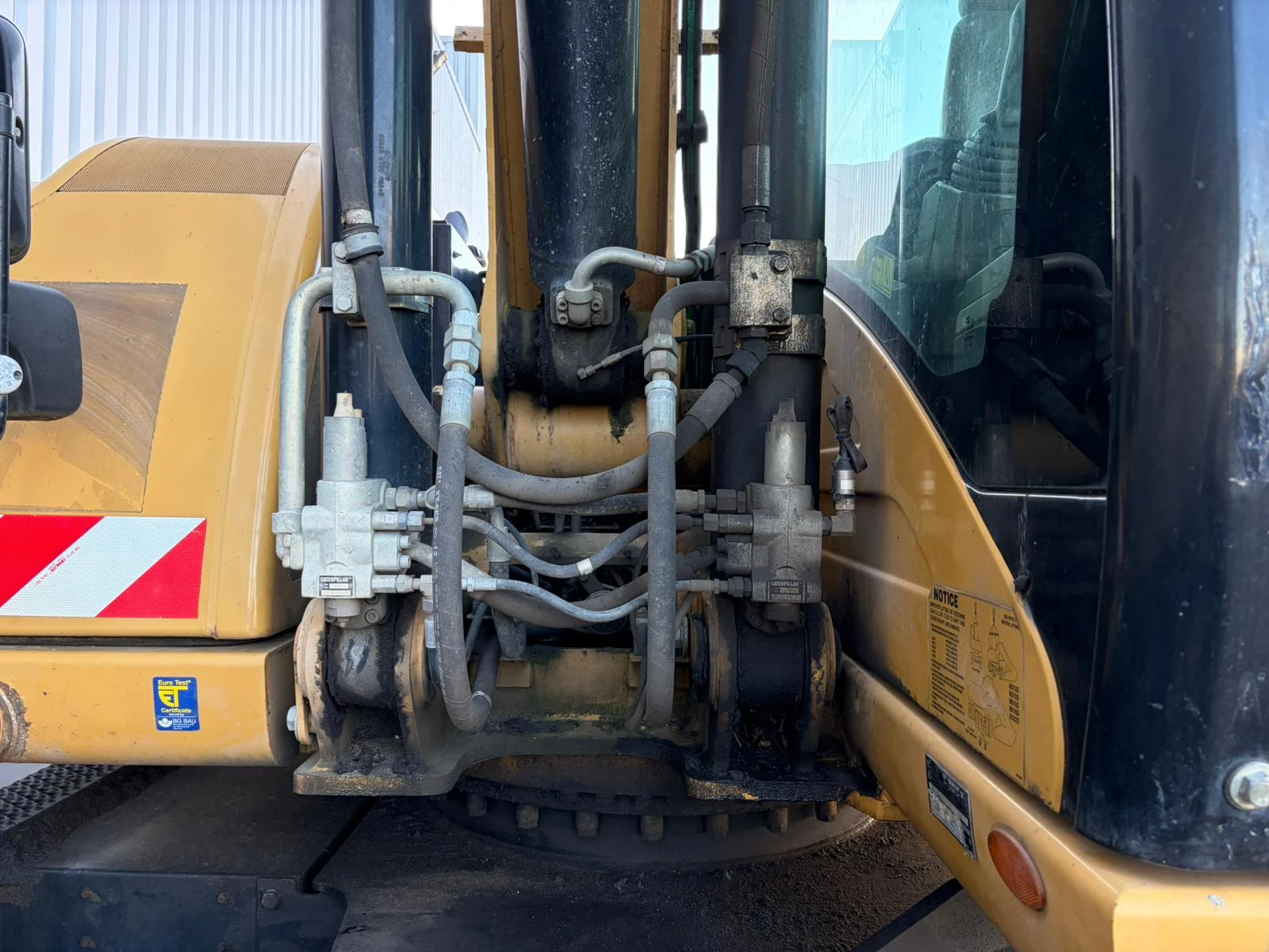 Caterpillar M316D 2005 obrázek 10