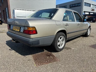 Mercedes-Benz 300 1988 - 300D W124 Automaat Airco Trekhaak Cruisecontrol MARGE obrazek 4